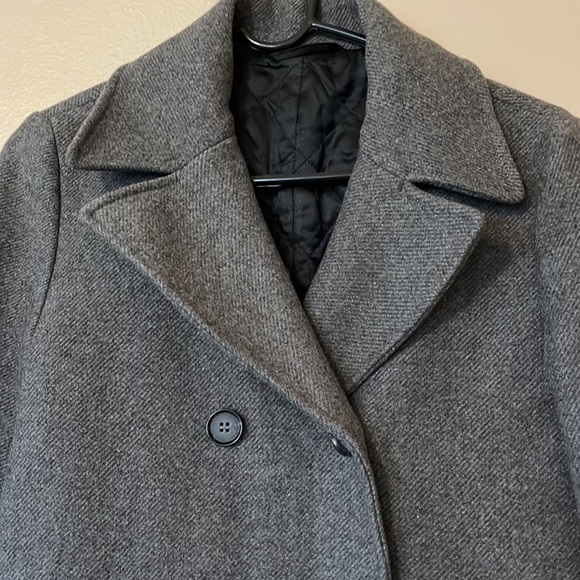 & OTHER STORIES Double Breasted Bouclé Coat - Picture 5 of 11